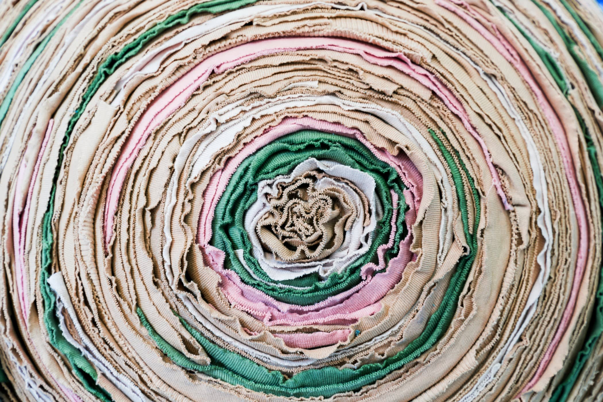 Recycled cotton yarn: Advantage and application 