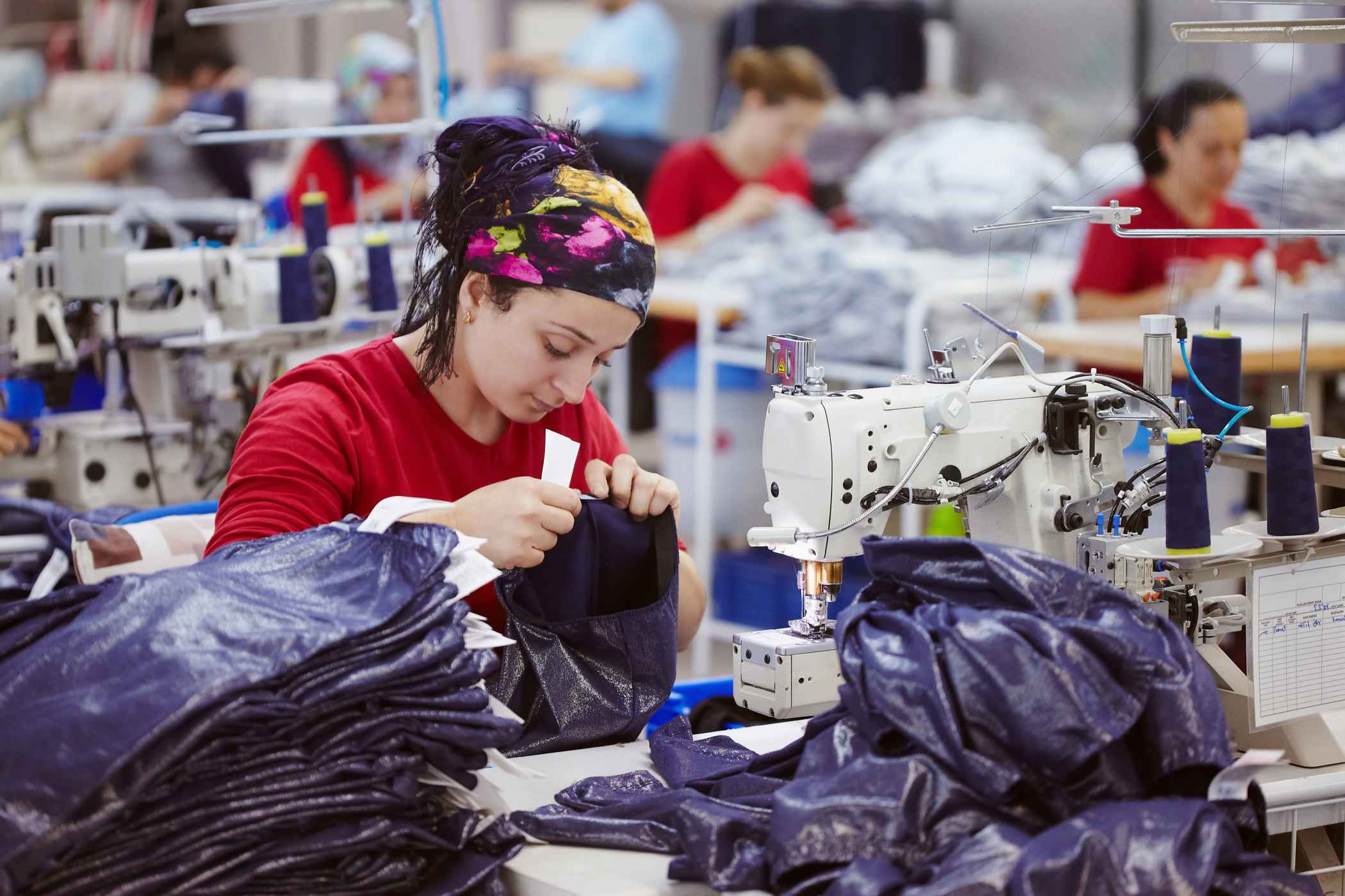 Wholesale clothing: learn how to reduce costs in production